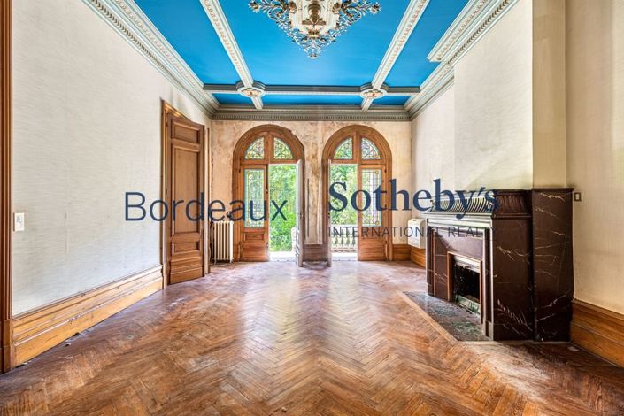 Image No.5-Propriété de 6 chambres à vendre à Bordeaux
