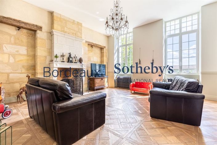 Image No.6-5 Bed Property for sale