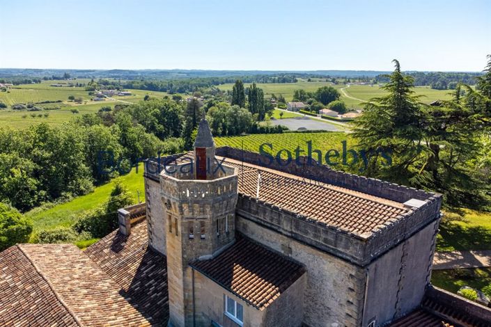 Image No.6-5 Bed House for sale