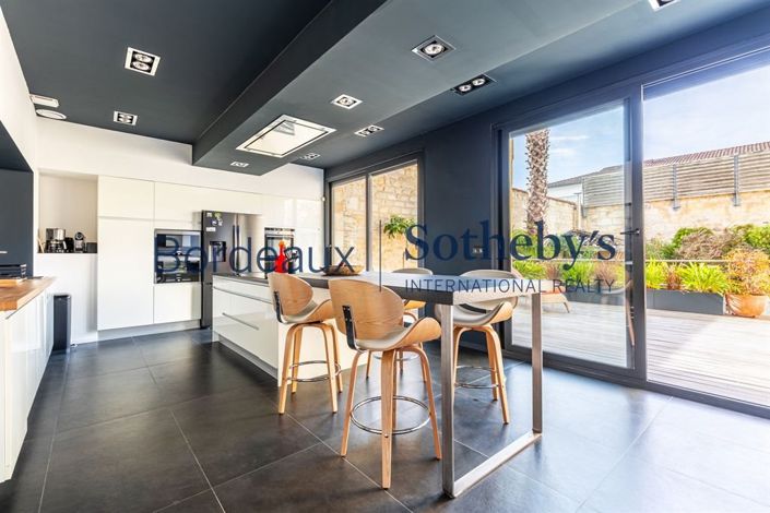 Image No.6-4 Bed Apartment for sale