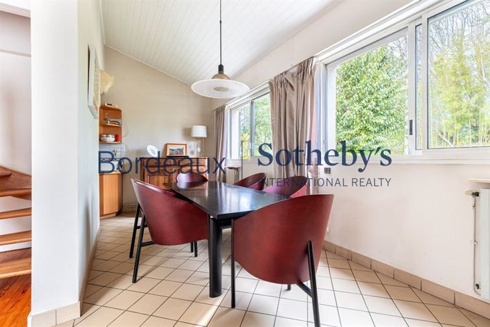 Image No.3-5 Bed House for sale