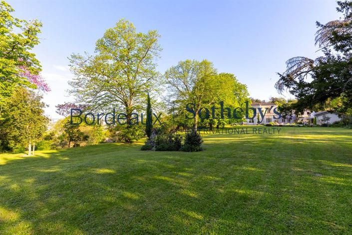 Image No.16-6 Bed House for sale