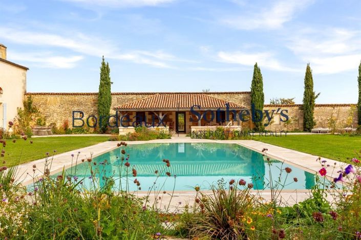 Image No.4-4 Bed Property for sale