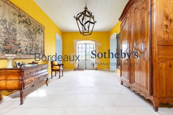 Image No.7-4 Bed Property for sale