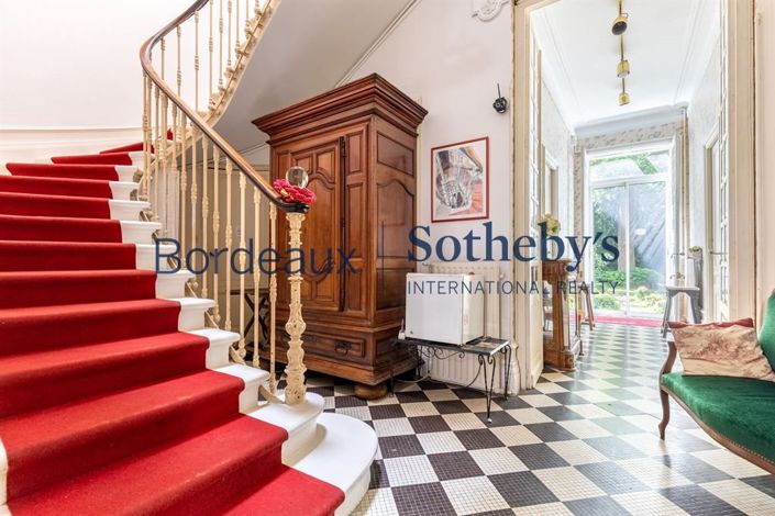 Image No.7-9 Bed House for sale