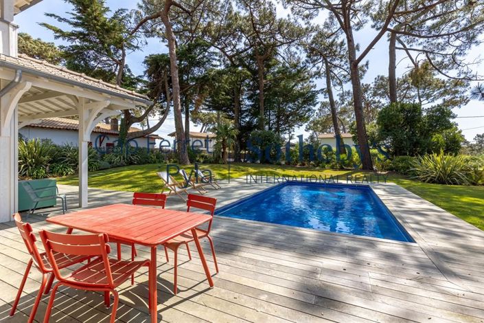 Image No.3-5 Bed House for sale