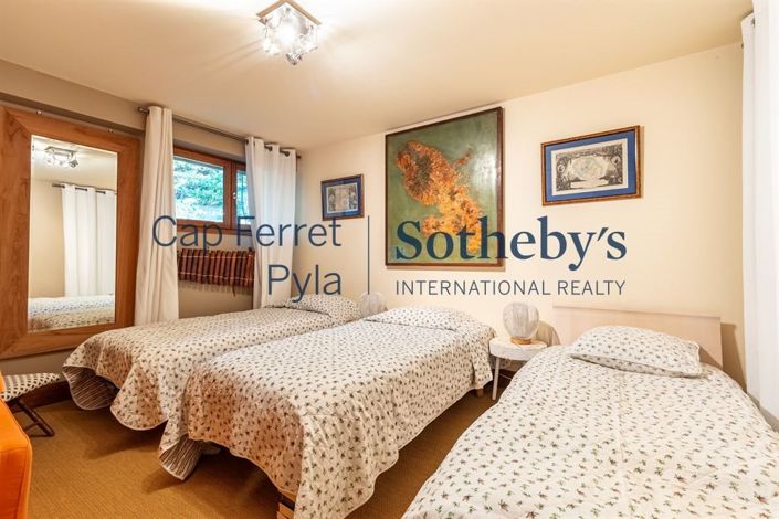 Image No.17-5 Bed House for sale