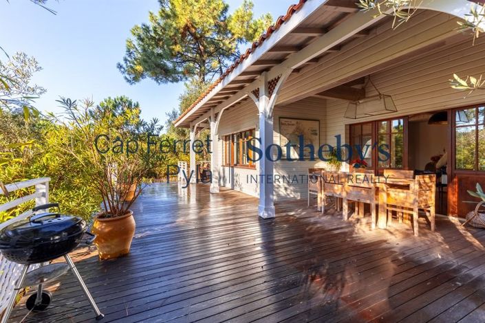 Image No.3-5 Bed House for sale