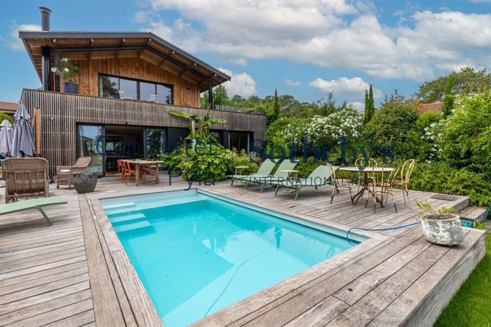 Image No.7-5 Bed House for sale