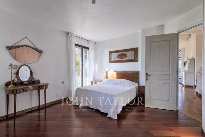 Image No.12-3 Bed House for sale