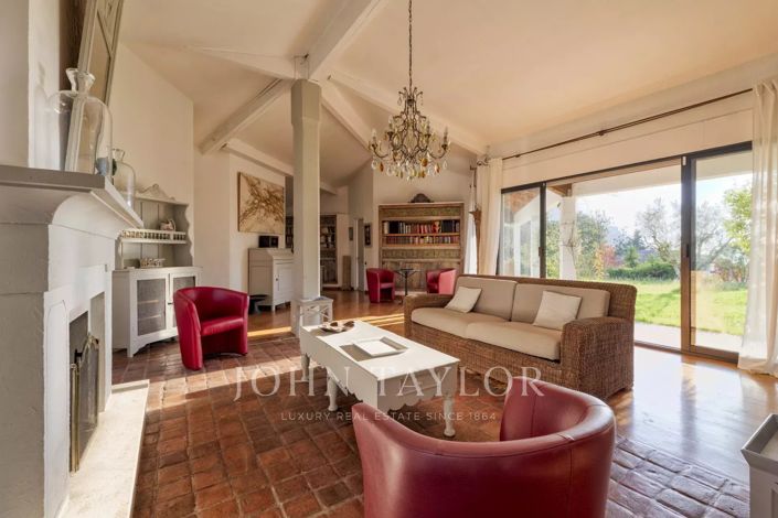 Image No.8-3 Bed House for sale
