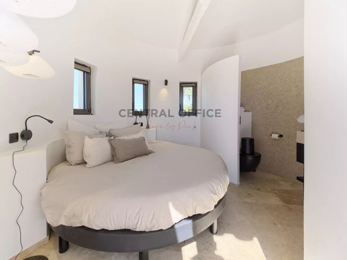 Image No.12-6 Bed House for sale
