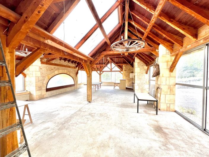 Image No.8-6 Bed House for sale