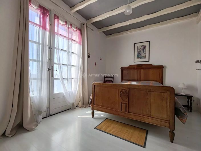 Image No.10-4 Bed House for sale