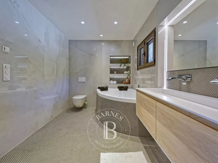 Image No.13-5 Bed House for sale