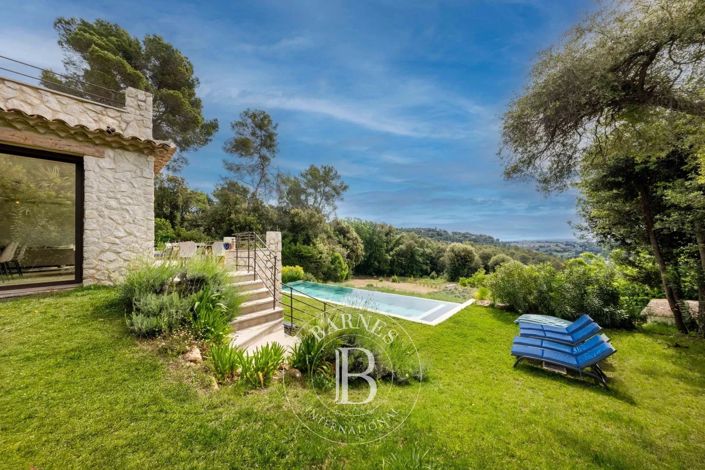 Image No.17-5 Bed House for sale