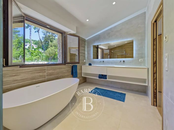 Image No.21-4 Bed House for sale