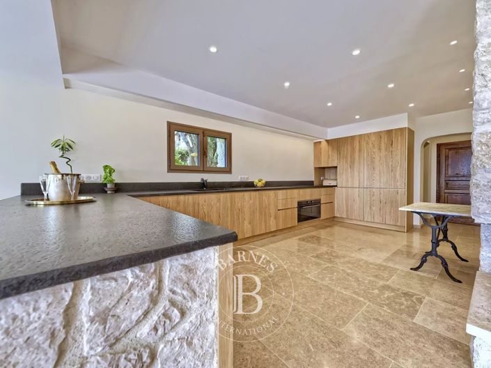 Image No.6-4 Bed House for sale