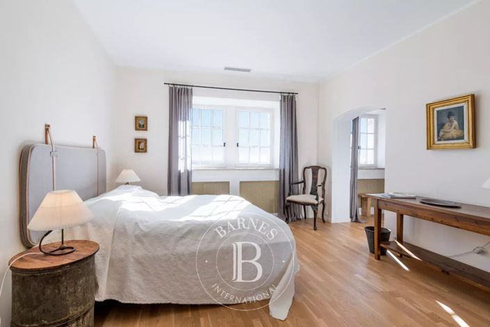 Image No.13-6 Bed House for sale