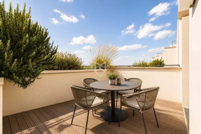 Image No.6-3 Bed Apartment for sale