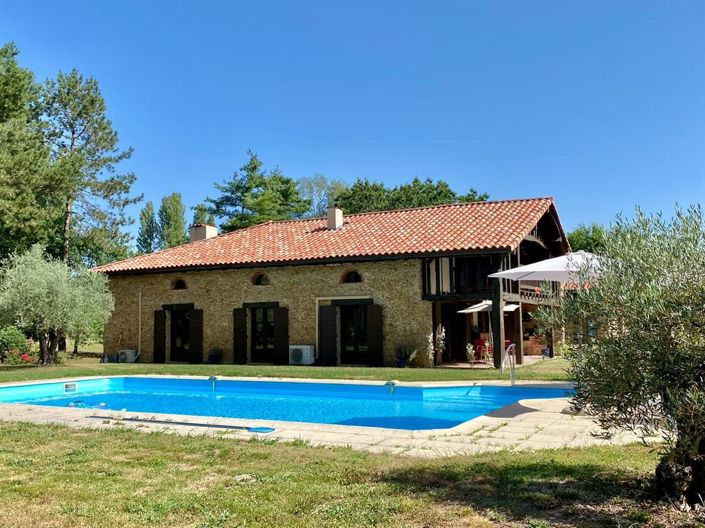 Image No.2-4 Bed House for sale