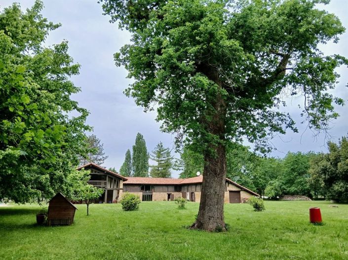 Image No.20-4 Bed House for sale