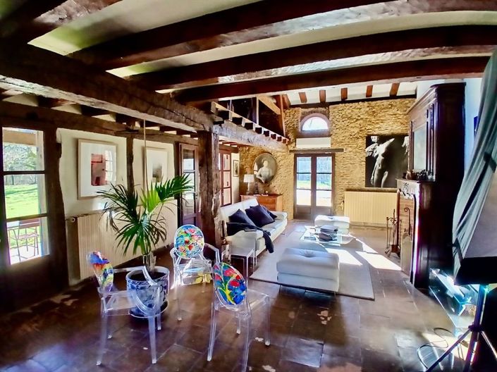 Image No.8-4 Bed Property for sale