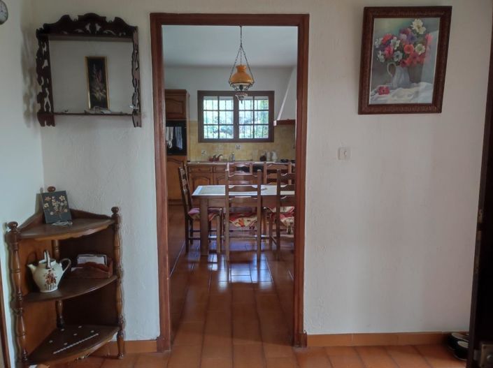 Image No.9-2 Bed House for sale
