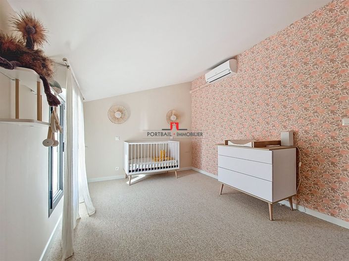 Image No.10-3 Bed House for sale