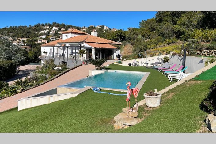 Image No.2-4 Bed House for sale