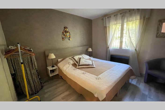 Image No.9-4 Bed House for sale