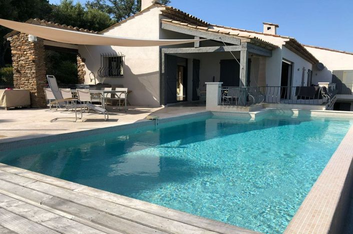 Image No.6-5 Bed House for sale