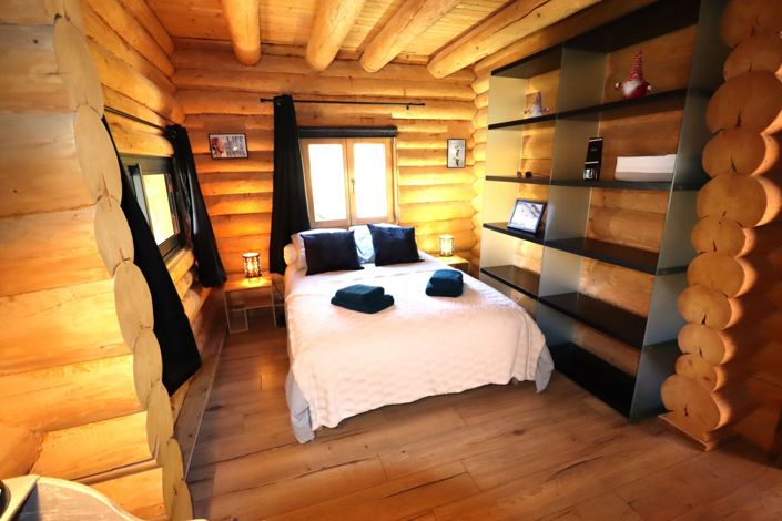 Image No.9-5 Bed House for sale