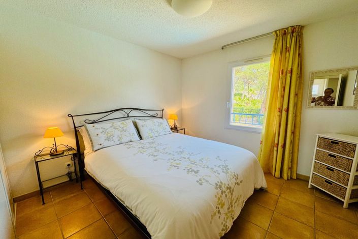 Image No.10-3 Bed House for sale