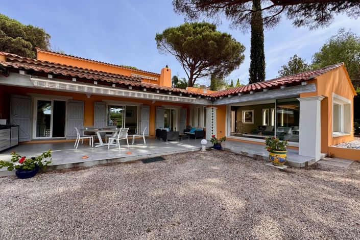 Image No.3-5 Bed House for sale