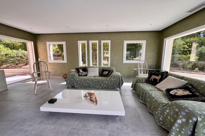 Image No.6-5 Bed House for sale