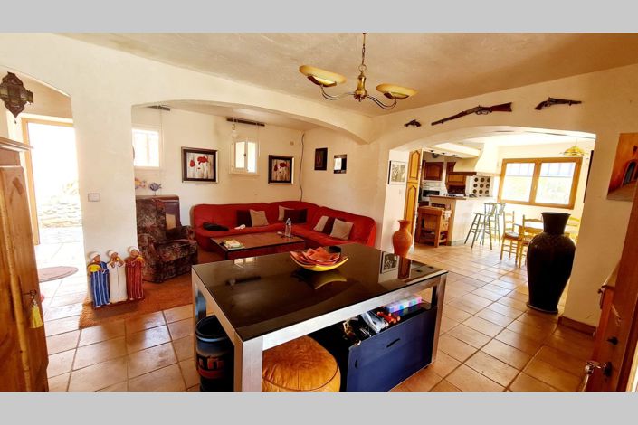 Image No.6-3 Bed House for sale