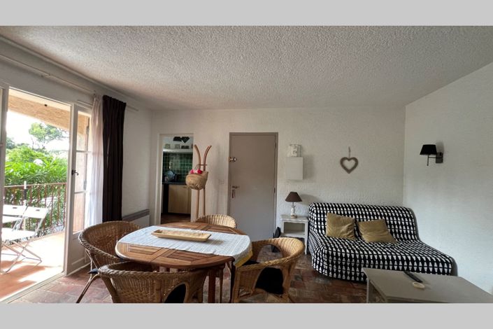 Image No.2-Appartement de 1 chambre à vendre à Les Issambres