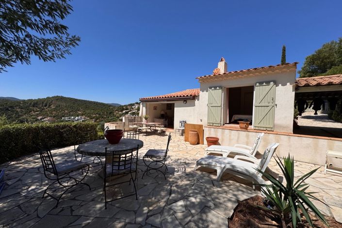 Image No.2-4 Bed House for sale