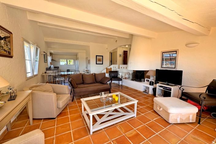 Image No.7-4 Bed House for sale