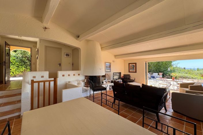 Image No.8-4 Bed House for sale