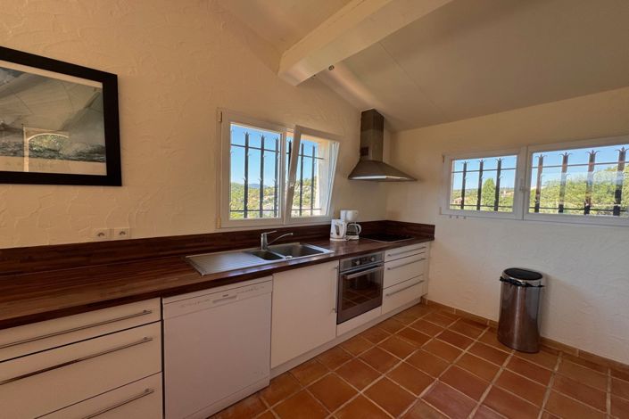 Image No.9-4 Bed House for sale