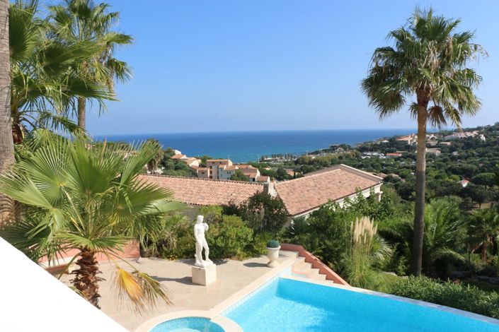 Image No.3-6 Bed House for sale