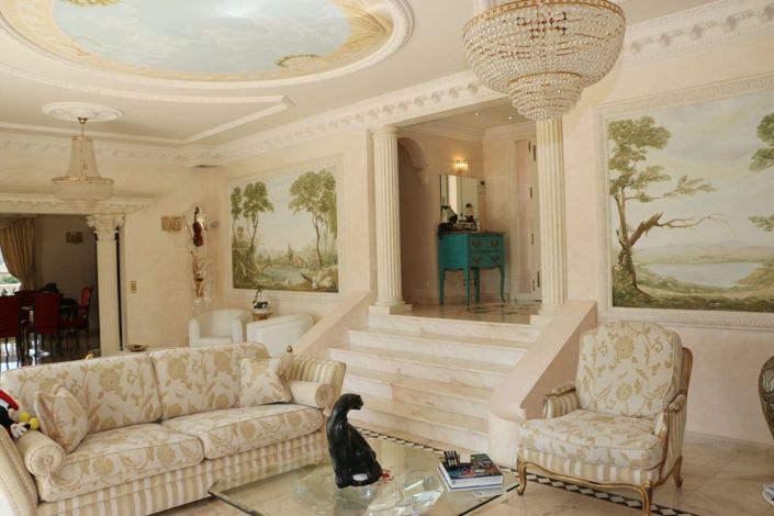 Image No.4-6 Bed House for sale