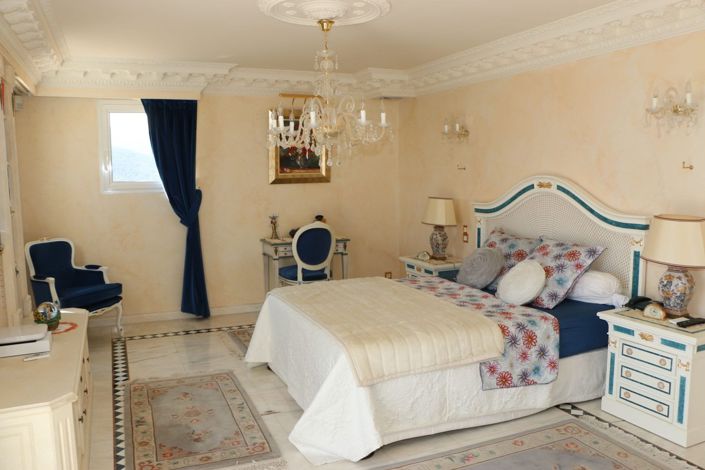 Image No.5-6 Bed House for sale
