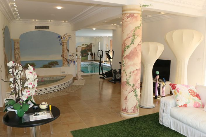 Image No.6-6 Bed House for sale