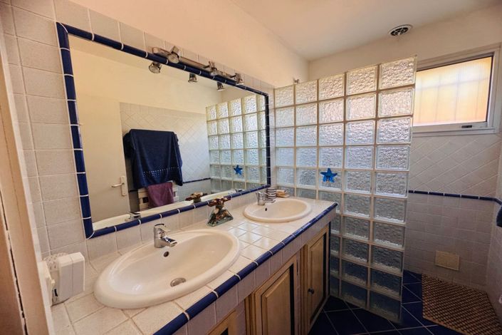 Image No.14-4 Bed House for sale