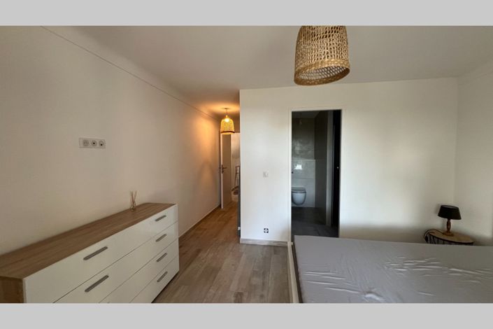 Image No.13-3 Bed House for sale