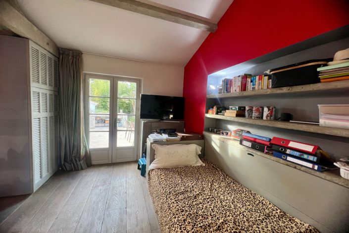 Image No.18-8 Bed House for sale