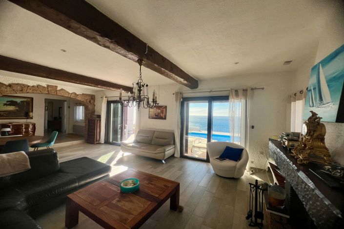 Image No.6-3 Bed House for sale